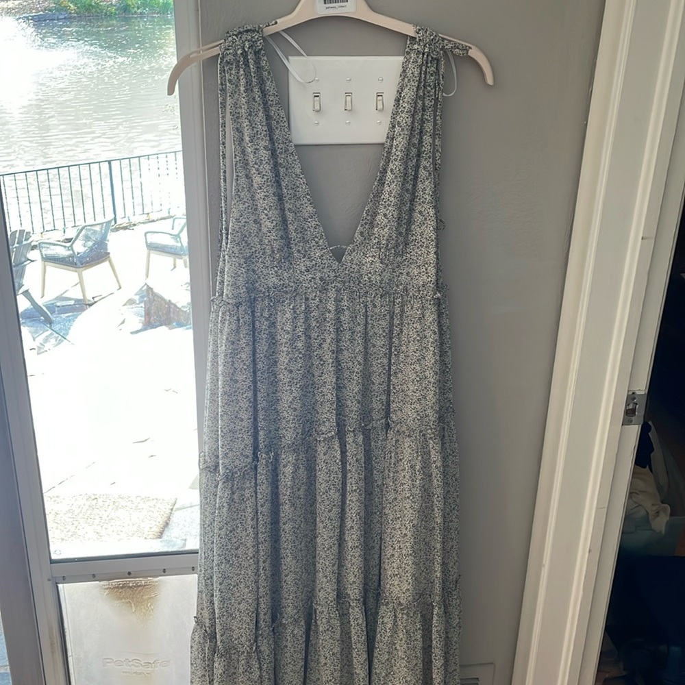 Green pattern maxi dress